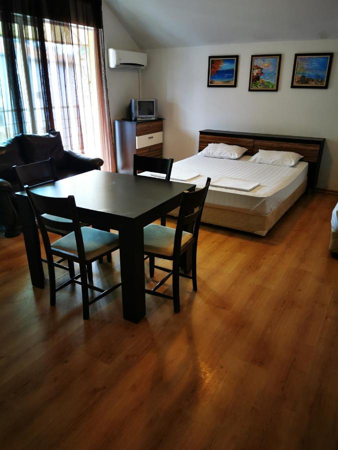 Jelezchevi Guest Rooms Приморско Экстерьер фото