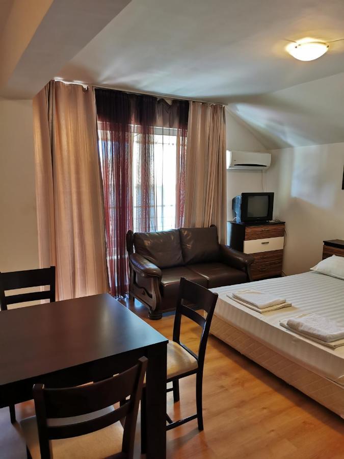Jelezchevi Guest Rooms Приморско Экстерьер фото