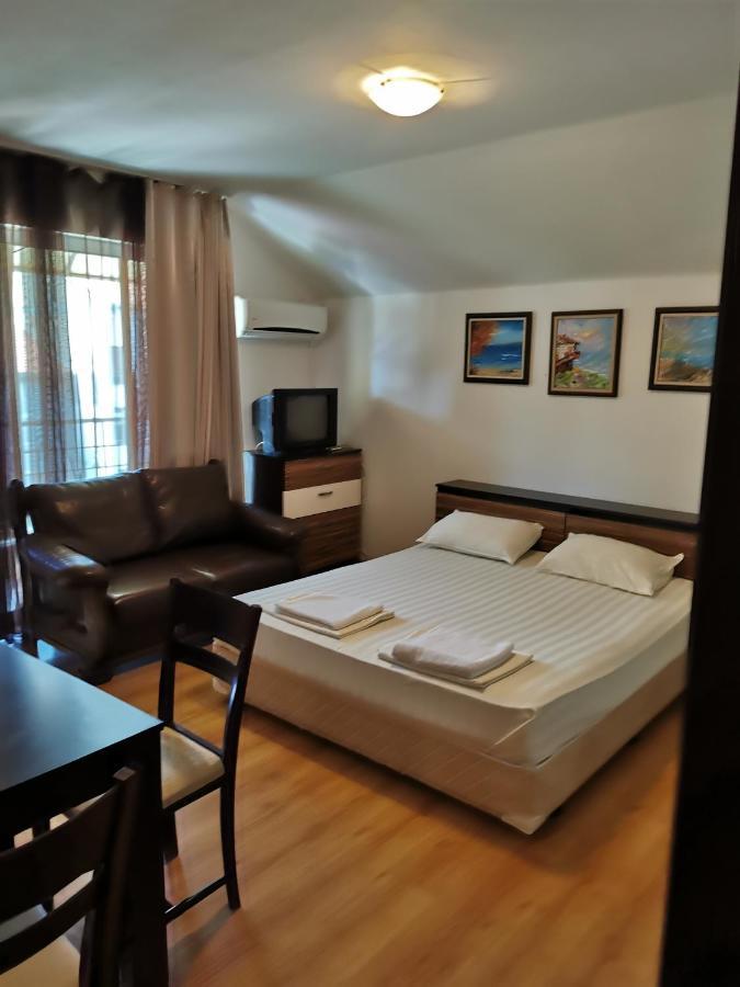 Jelezchevi Guest Rooms Приморско Экстерьер фото