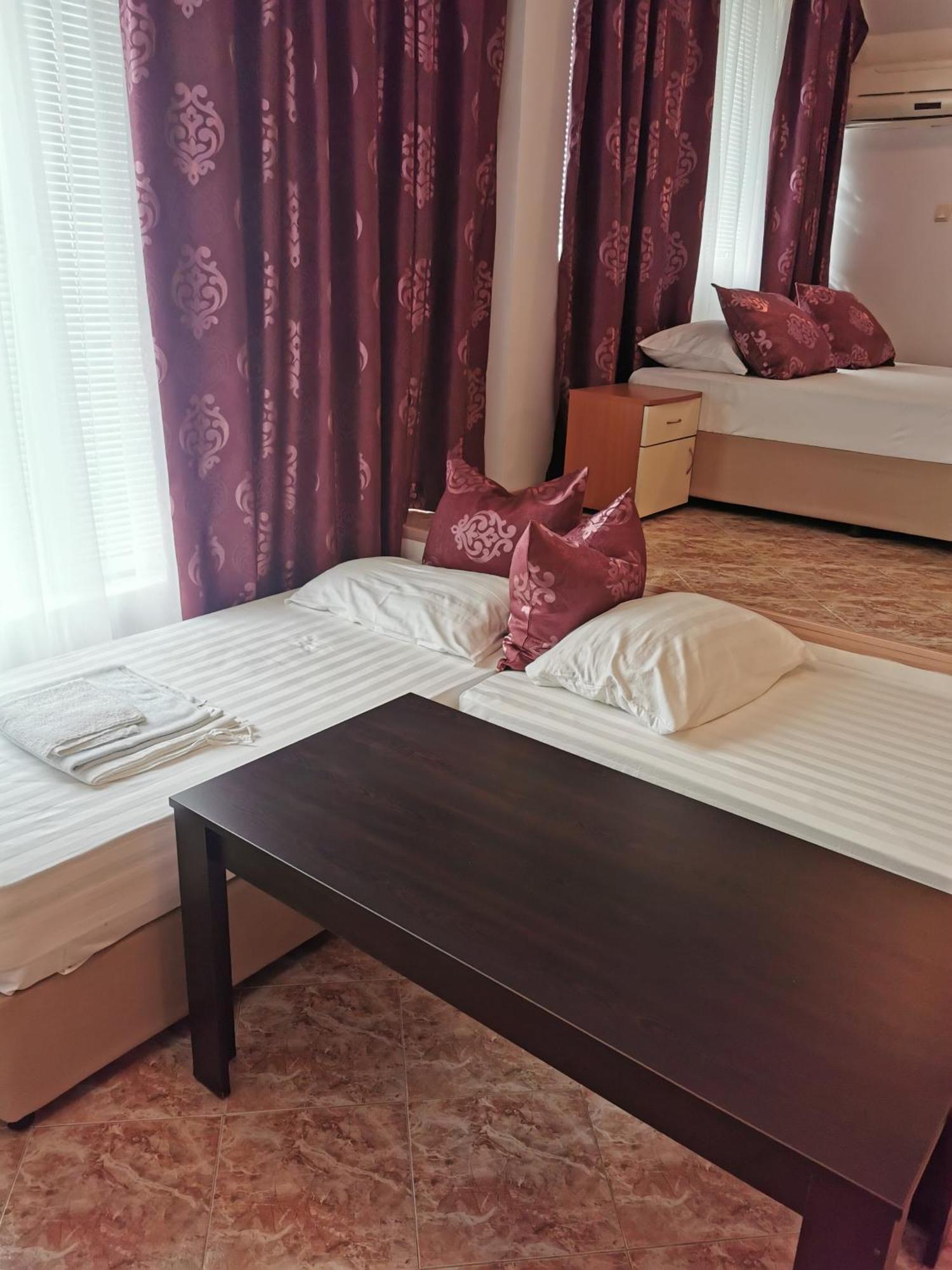 Jelezchevi Guest Rooms Приморско Экстерьер фото